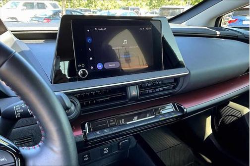 2024 Toyota Prius Prime SE