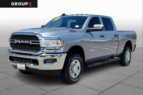 2022 RAM 2500 Tradesman Crew Cab 4x4 6'4' Box