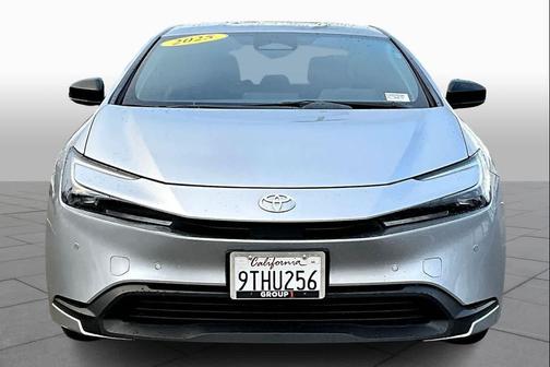 2025 Toyota Prius LE