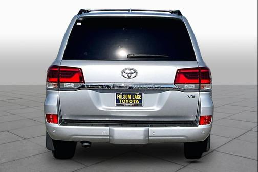Classic Silver Metallic 2017 Toyota Land Cruiser Base