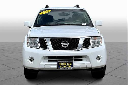 2012 Nissan Pathfinder SV
