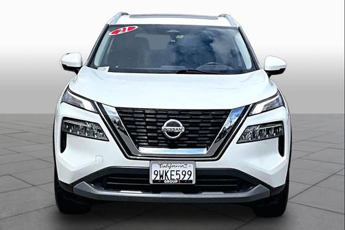 Pearl White Tricoat 2021 Nissan Rogue SV