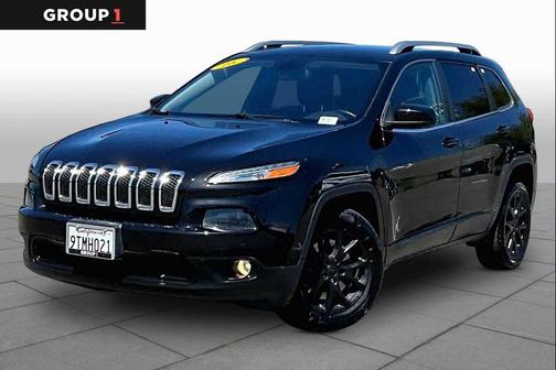 Brilliant Black Crystal Pearlcoat 2016 Jeep Cherokee Latitude