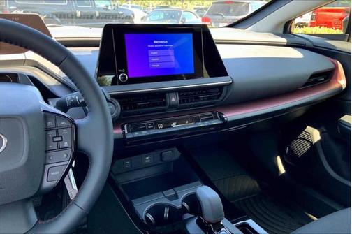 2025 Toyota Prius L