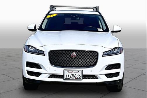 Glacier White Metallic 2017 Jaguar F-PACE 35t Prestige
