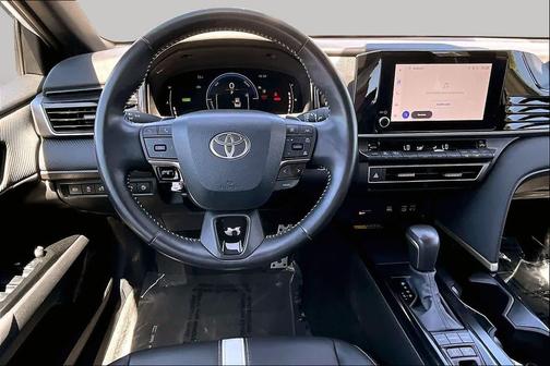 Ice Cap 2025 Toyota Camry SE