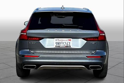 2020 Volvo V60 Cross Country T5