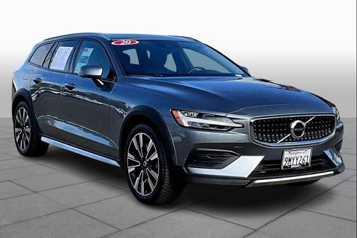 2020 Volvo V60 Cross Country T5