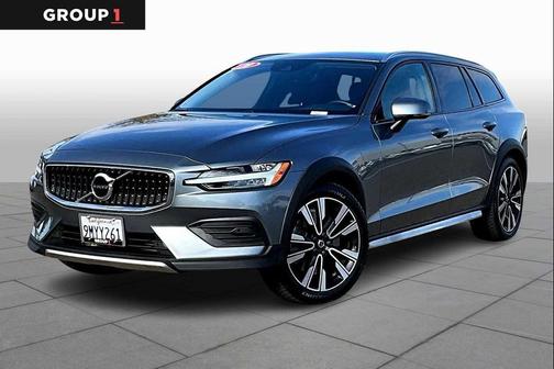 2020 Volvo V60 Cross Country T5