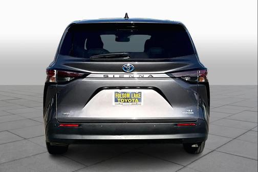 2023 Toyota Sienna XLE