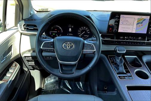 2021 Toyota Sienna XLE 7 Passenger
