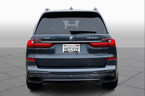 2022 BMW X7 M50i