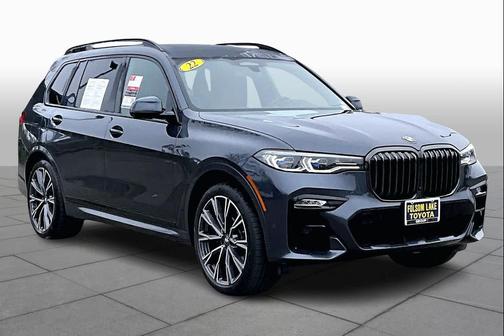 2022 BMW X7 M50i