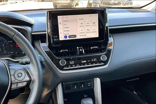 2024 Toyota Corolla Cross XLE