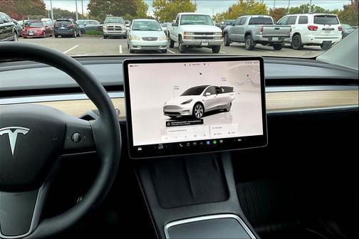 2022 Tesla Model Y Long Range Dual Motor All-Wheel Drive