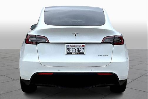 2022 Tesla Model Y Long Range Dual Motor All-Wheel Drive
