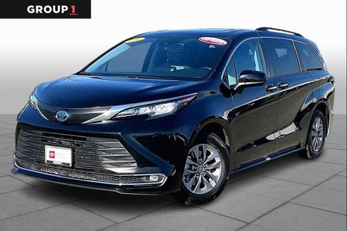 2023 Toyota Sienna XLE