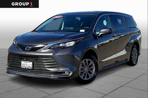 2022 Toyota Sienna XLE 7 Passenger