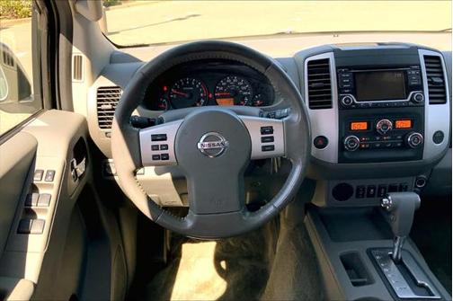 2016 Nissan Frontier SV