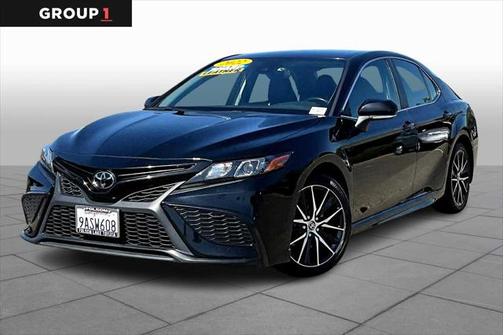 2022 Toyota Camry SE