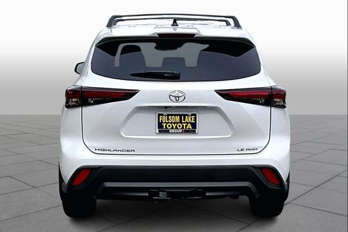 Wind Chill Pearl 2024 Toyota Highlander LE