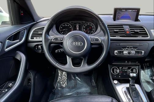 Glacier White Metallic 2016 Audi Q3 2.0T Premium Plus