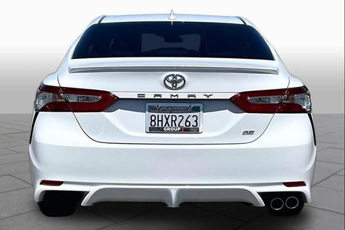 Super White 2019 Toyota Camry SE