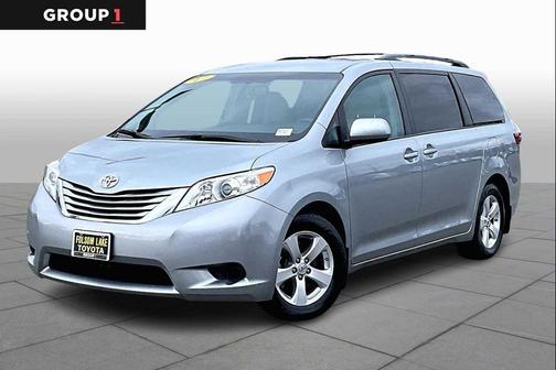 2017 Toyota Sienna LE