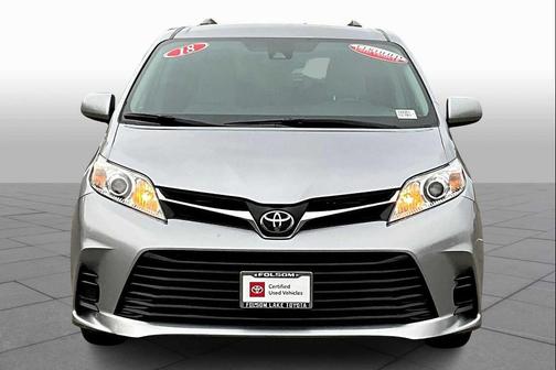 2018 Toyota Sienna LE
