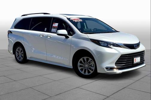 2024 Toyota Sienna XLE 7 Passenger