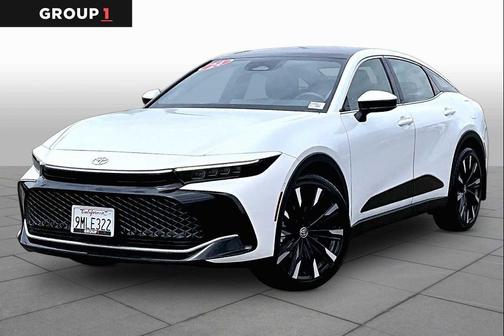 Oxygen White 2024 Toyota Crown Platinum