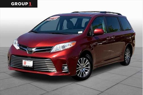2019 Toyota Sienna XLE