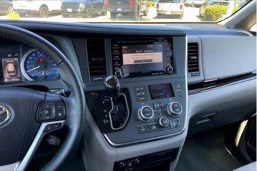 2019 Toyota Sienna XLE