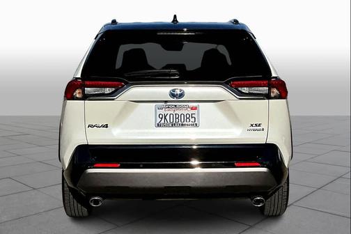 2021 Toyota RAV4 Hybrid SE