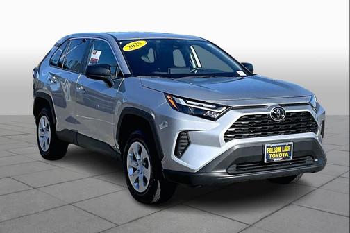 2025 Toyota RAV4 LE