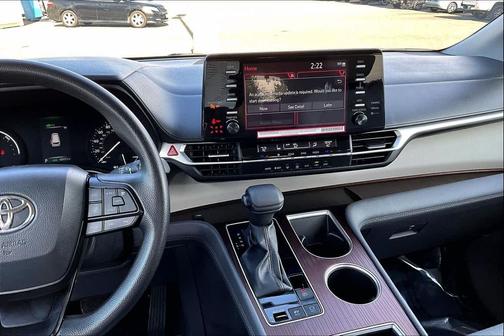 2024 Toyota Sienna LE