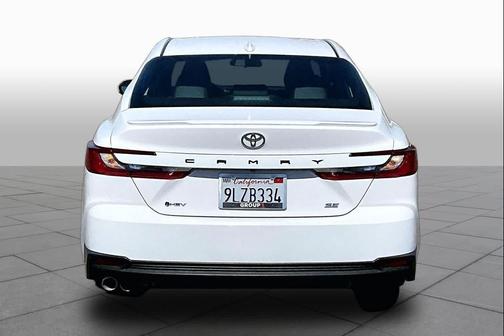 Ice Cap 2025 Toyota Camry SE