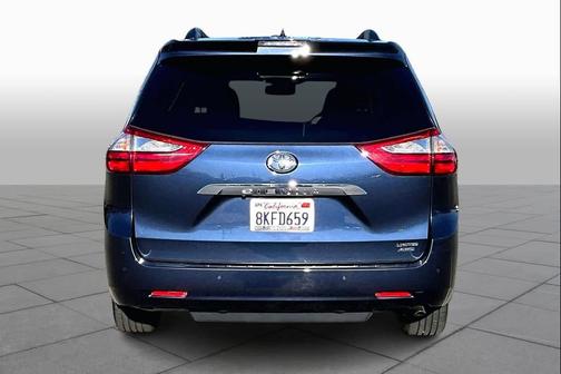 2019 Toyota Sienna Limited Premium