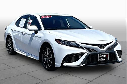 White 2022 Toyota Camry SE