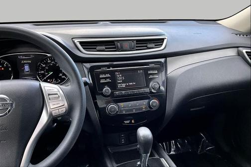 Brilliant Silver 2015 Nissan Rogue S
