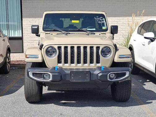Limited Edition Gobi Clearcoat 2022 Jeep Wrangler Unlimited 4xe Sahara