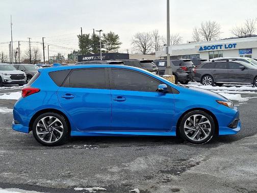 2016 Scion iM Base