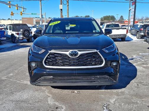 2024 Toyota Highlander XLE
