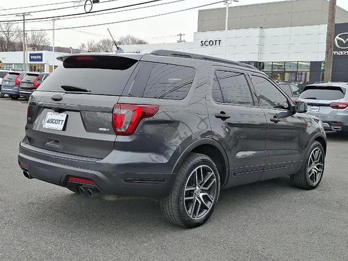 2019 Ford Explorer sport