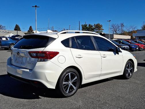 2023 Subaru Impreza 2.0i Premium