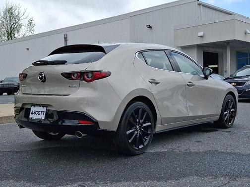 2022 Mazda Mazda3 FWD w/Premium Package