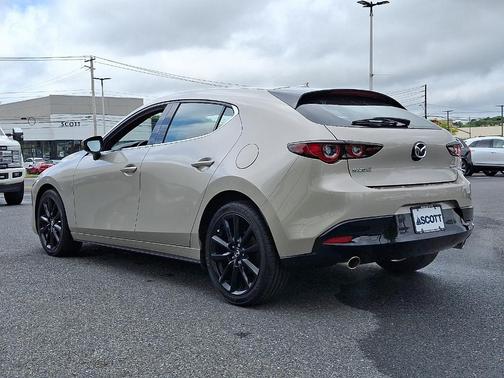 2022 Mazda Mazda3 FWD w/Premium Package