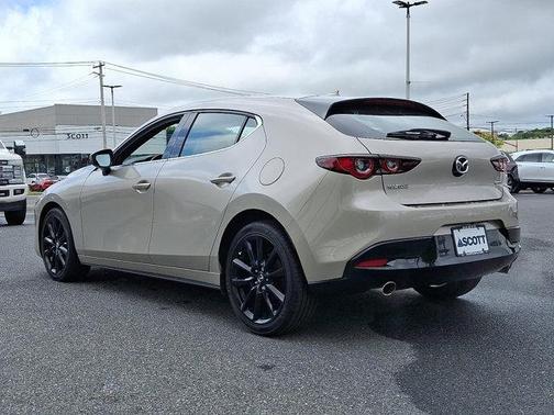 2022 Mazda Mazda3 FWD w/Premium Package