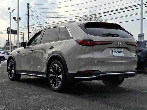 2024 Mazda CX-90 PHEV Premium Plus