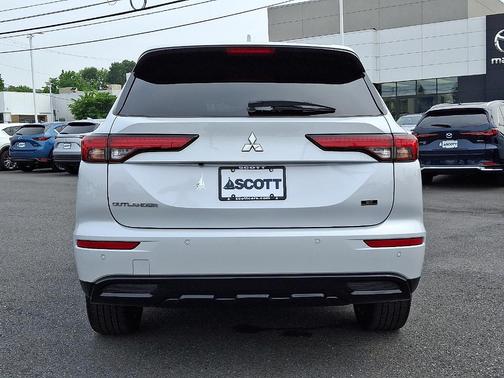 2024 Mitsubishi Outlander SE Black Edition